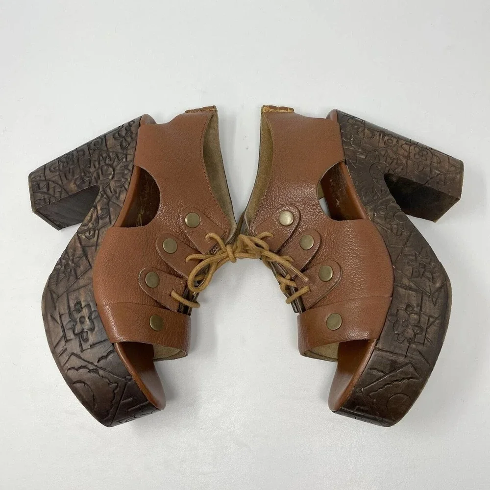 Free People Brown Leather Platform Sandals with Carved Wood-Effect Heel - Picture 2 of 8